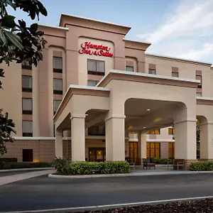 Hampton & Hotel